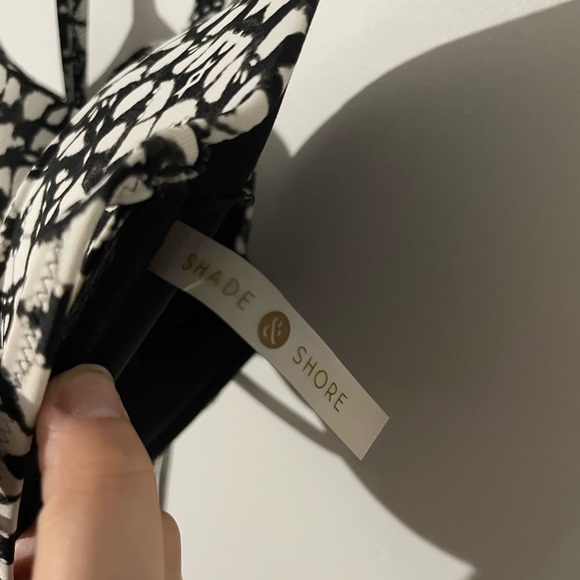 Shade shore heavily padded push up bikini top large - Picture 2 of 3